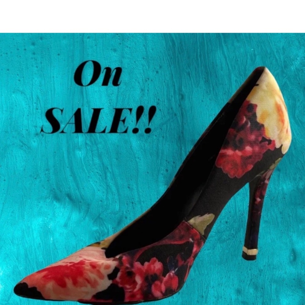 Guess multi watercolor fabric stacked stiletto heels (EUC) Size 5